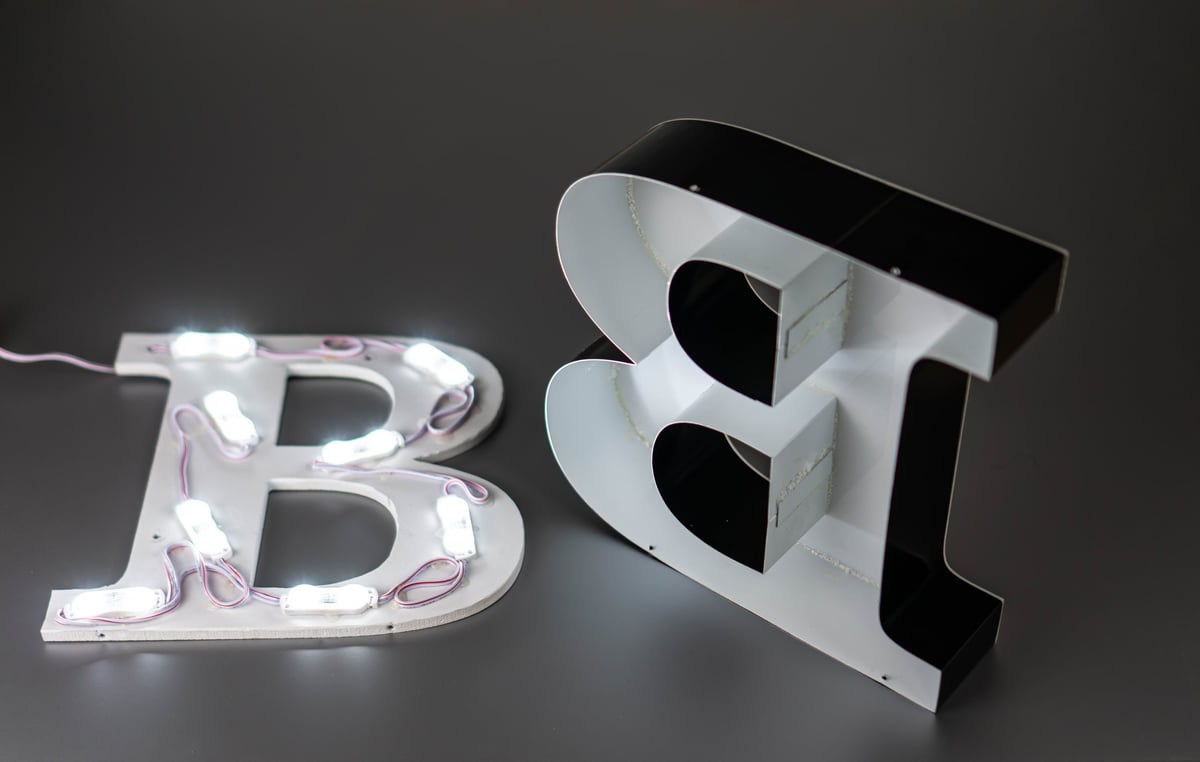 Internal structure of an illuminated sign letter showing lighting
